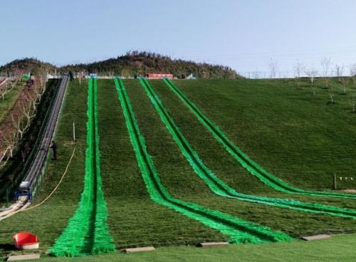 滑草滑道設備教你怎樣選擇滑草廠家？